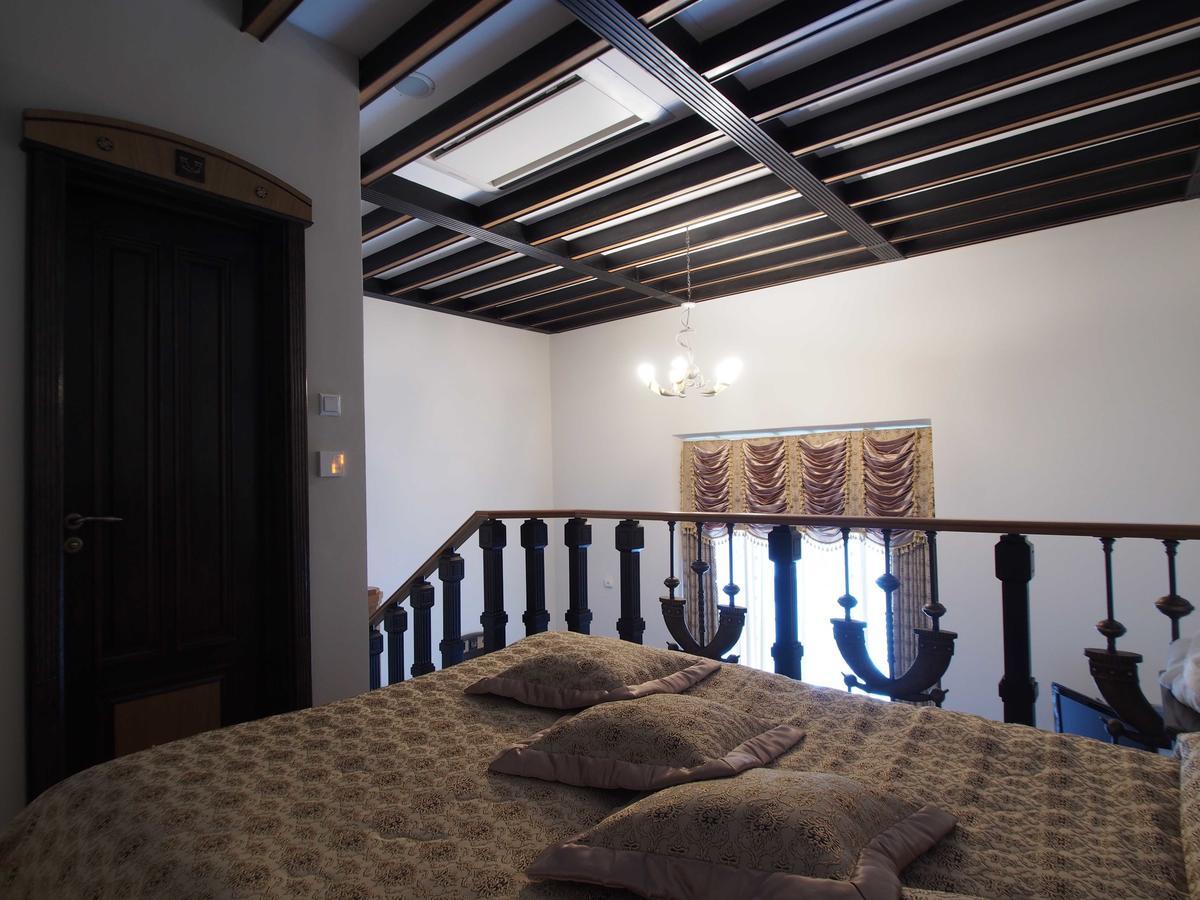 Hotel Mirskiy Castle Zewnętrze zdjęcie